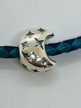 👍👍Pandora Crescent Moon Charm